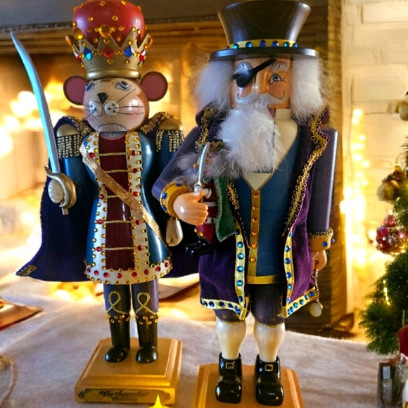 NUTCRACKERS set Of Two(2) Vintage Wooden MOUSE KING & Kurt ADLER Drosselmeier - Picture 10 of 16